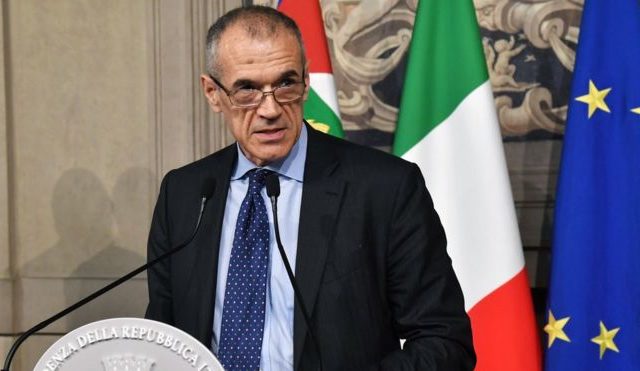Italy political crisis hits financial markets