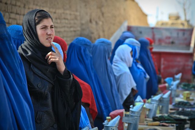 Taliban blocks about 100 women in Afghanistan from flying to Dubai for university – JURIST