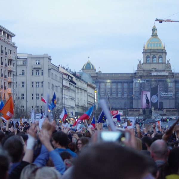Thousands protest in Prague over Czech authorities’ economic policies and Ukraine aid – JURIST