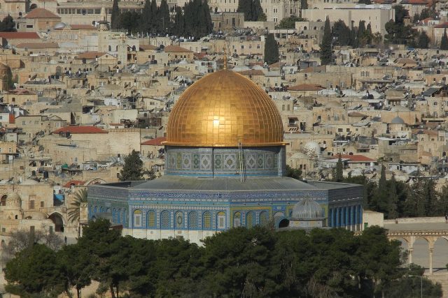 Israel Police raid Jerusalem’s al-Aqsa Mosque during Ramadan prayers – JURIST