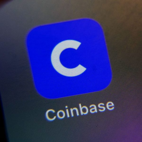 It’s Me or Regulations: Coinbase Hints to Move Out of US as Regulations Tighten