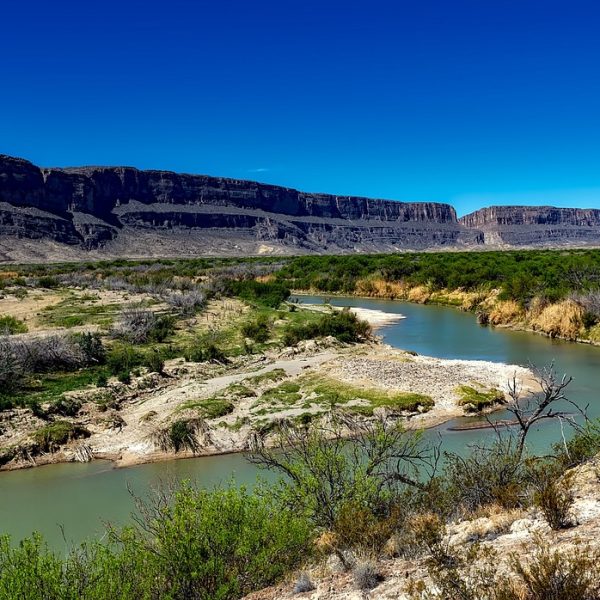 Mexico raises concerns over Texas floating barriers on Rio Grande border – JURIST