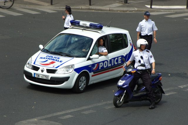 Human rights watchdog groups ask UN to address racial profiling by French police – JURIST