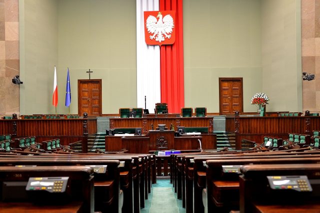 Poland legislature votes on abortion rights issues, facing EU criticism for near-total abortion ban – JURIST